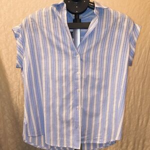 Q2 Blue and White Striped Button Down Shirt